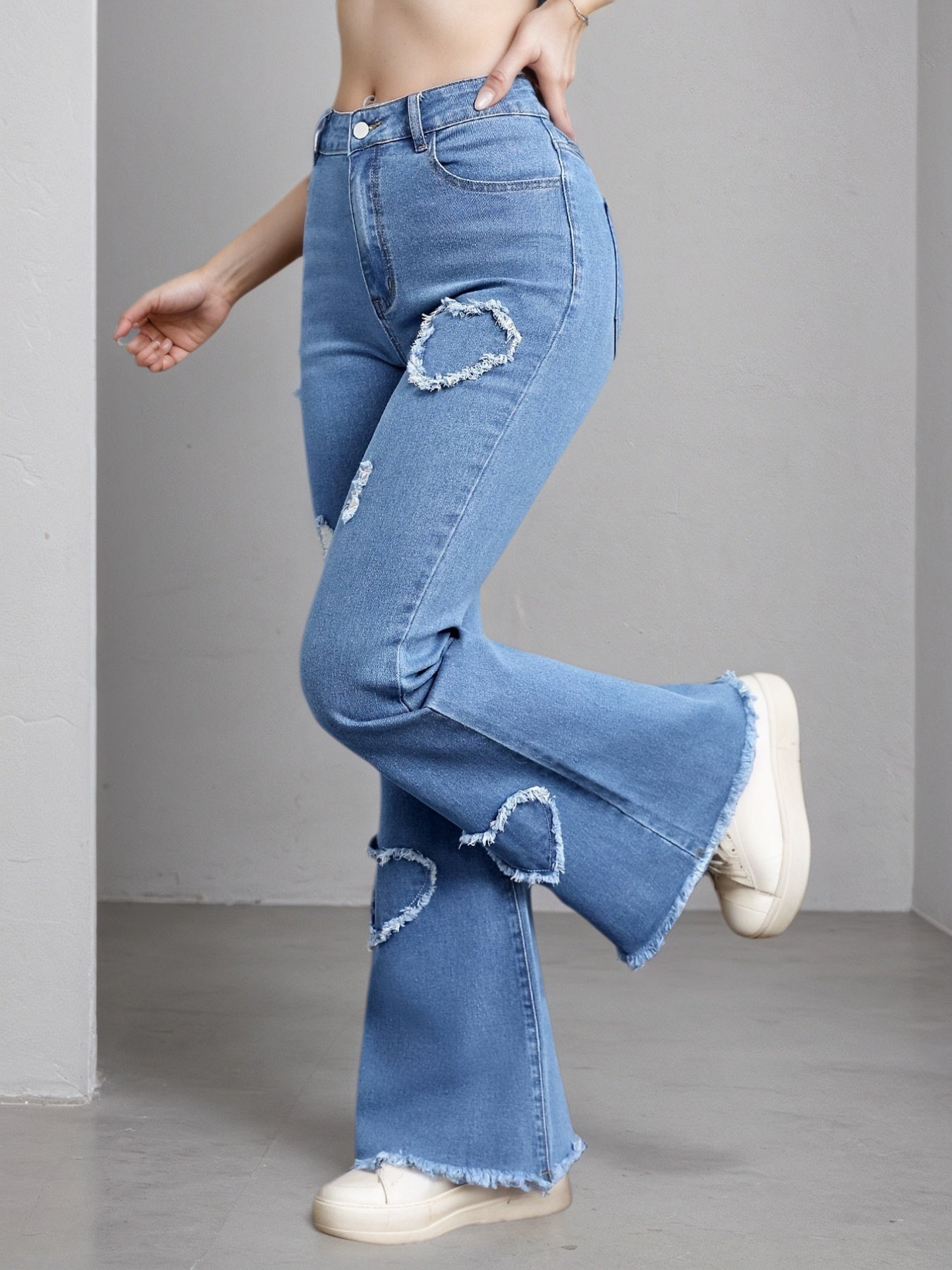 Women'S High-Stretch Flare Jeans With Heart Embroidery Patchwork - Trendy Distressed Denim Bell Bottoms