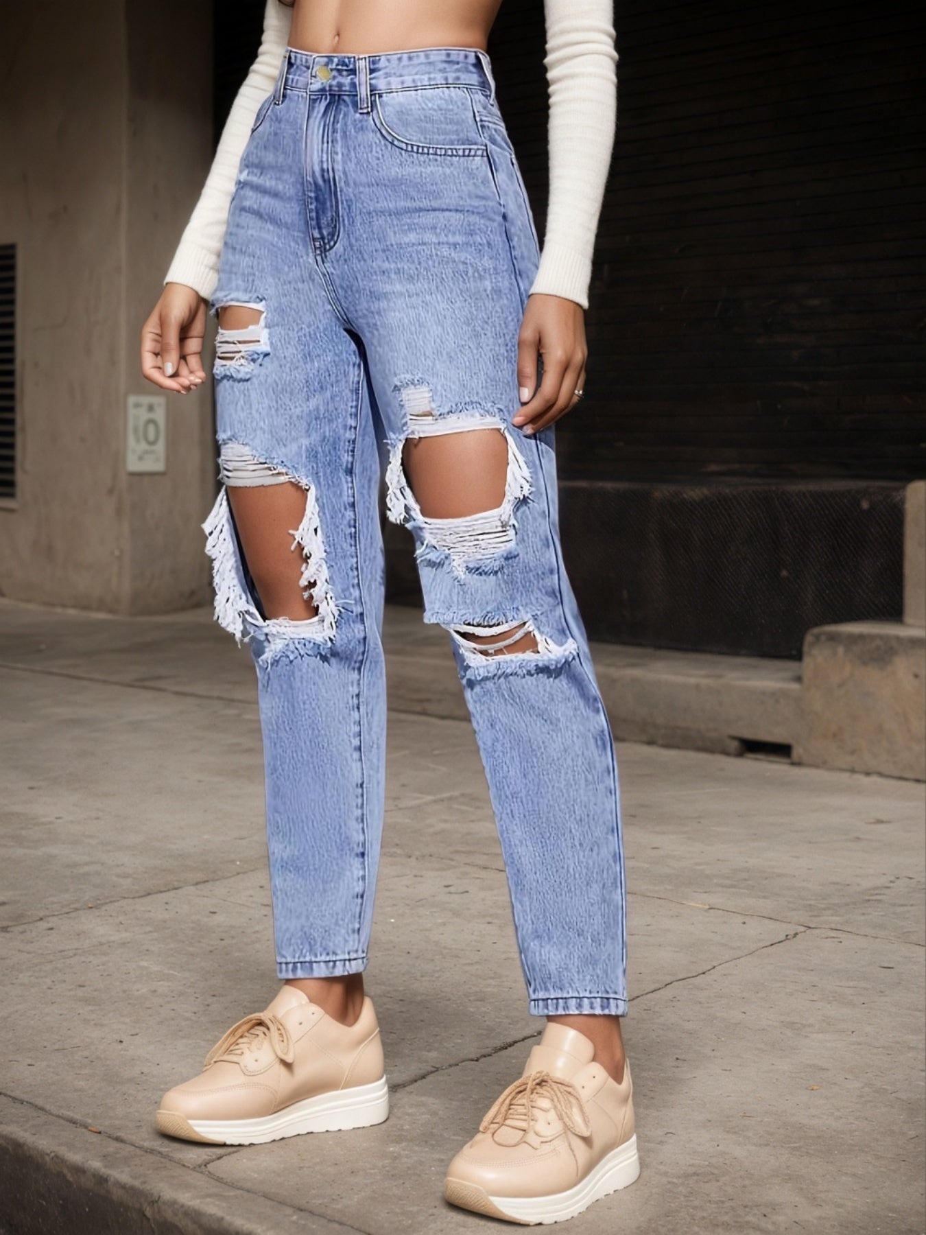 Women's high waist Jeans, Piercing, Straight Fit, Casual Street Style, Fashionable Women's Wear